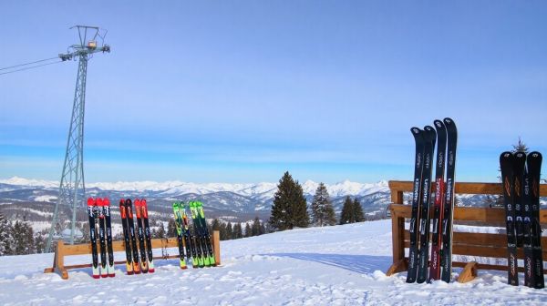 Top modèles de skis de piste Rossignol pour tous les niveaux